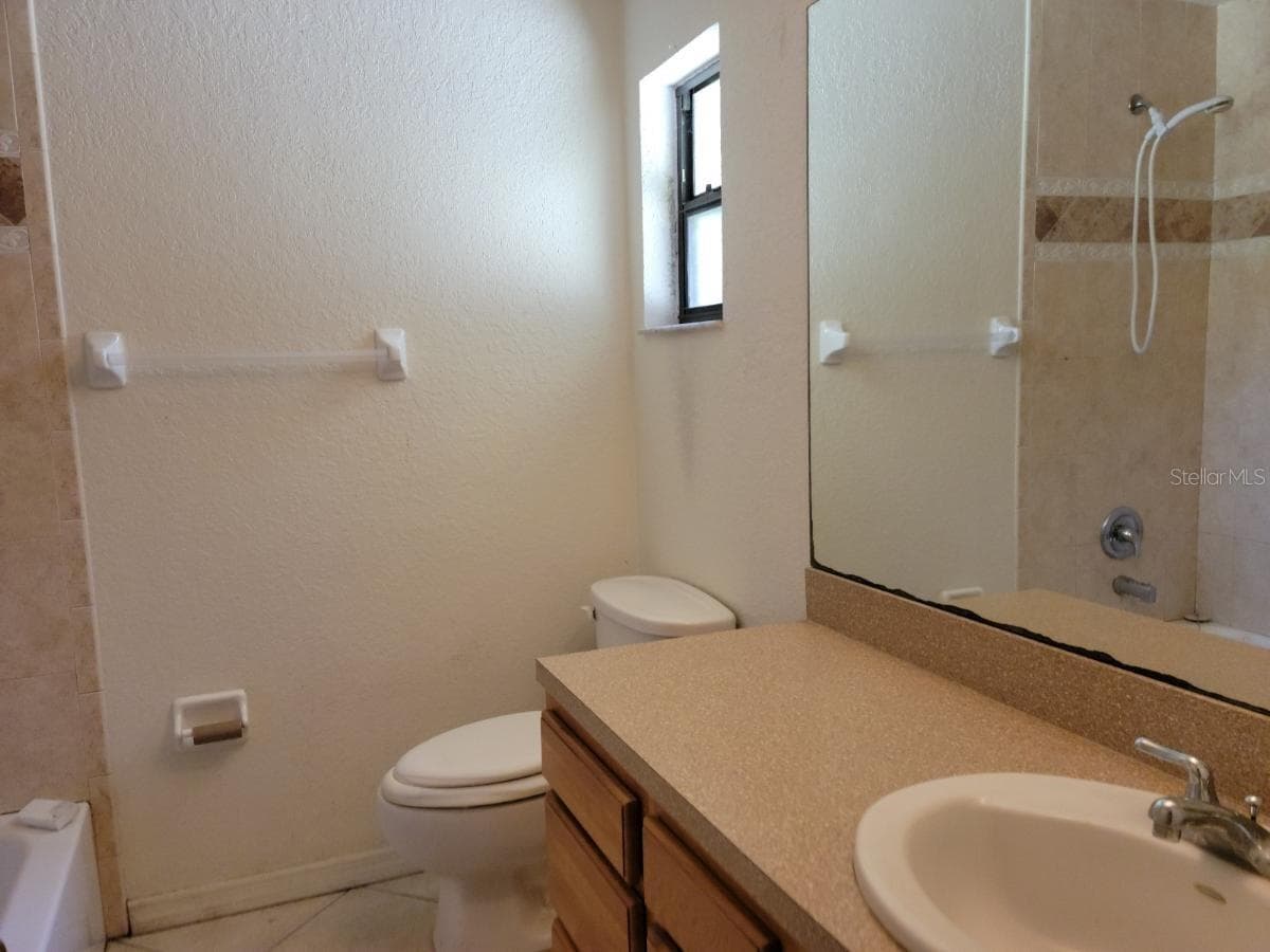 BATHROOM - 1300 PARK AVE, TAVARES