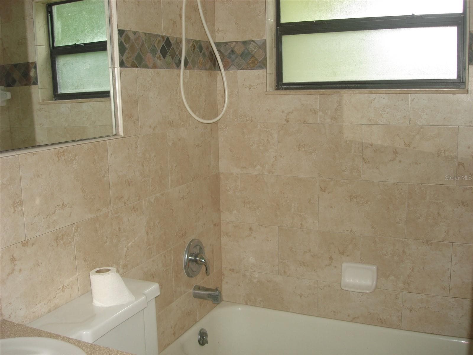 BATHROOM - 1300 PARK AVE, TAVARES