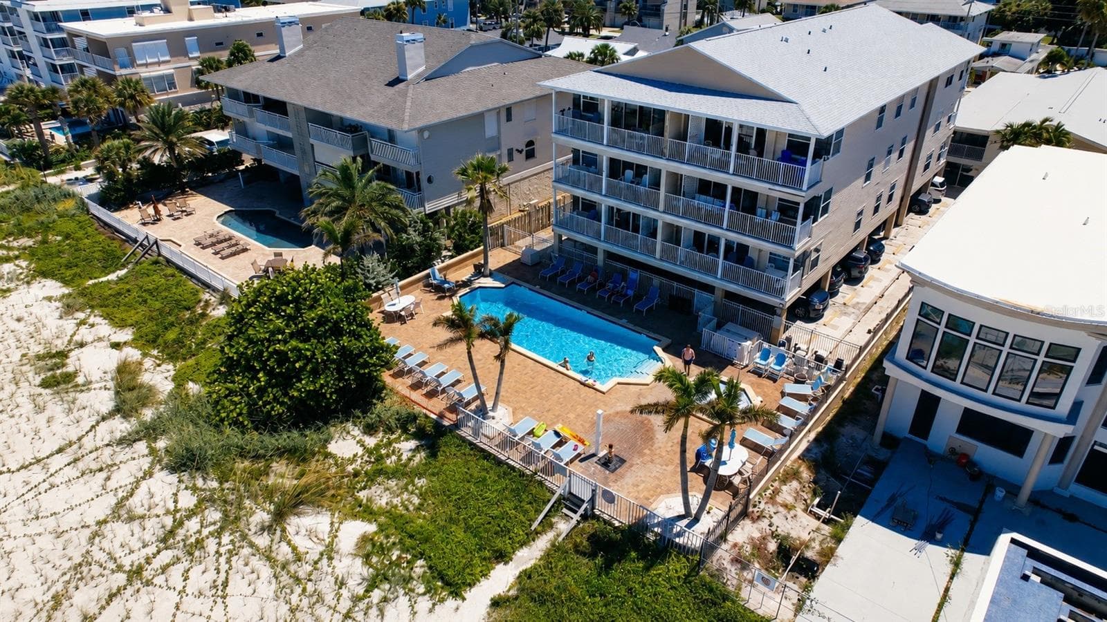 Community Pool and Jacuzzi - 1802 GULF BLVD #8, INDIAN ROCKS BEACH