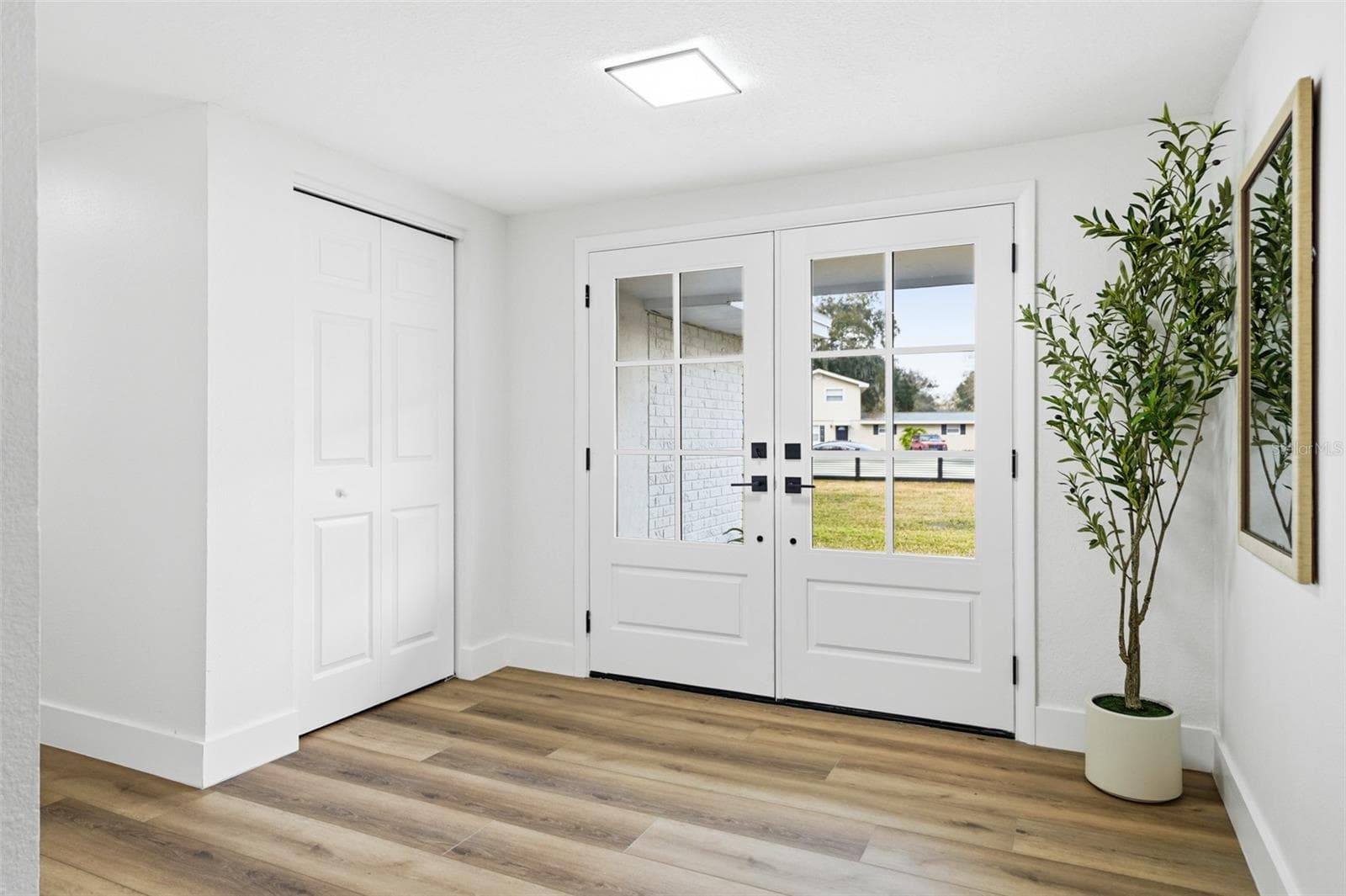 Single Family Residence at 2338 MEADOWBROOK DR, LUTZ, photo 9 of 71