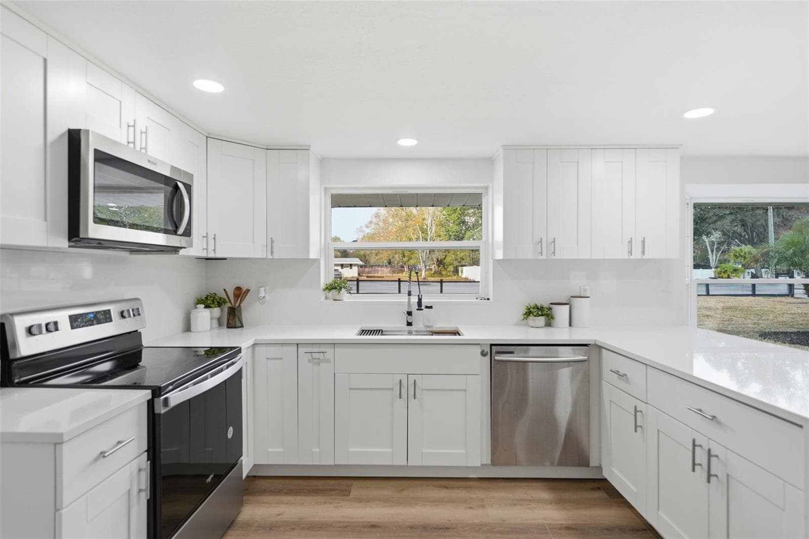 Single Family Residence at 2338 MEADOWBROOK DR, LUTZ, photo 27 of 71
