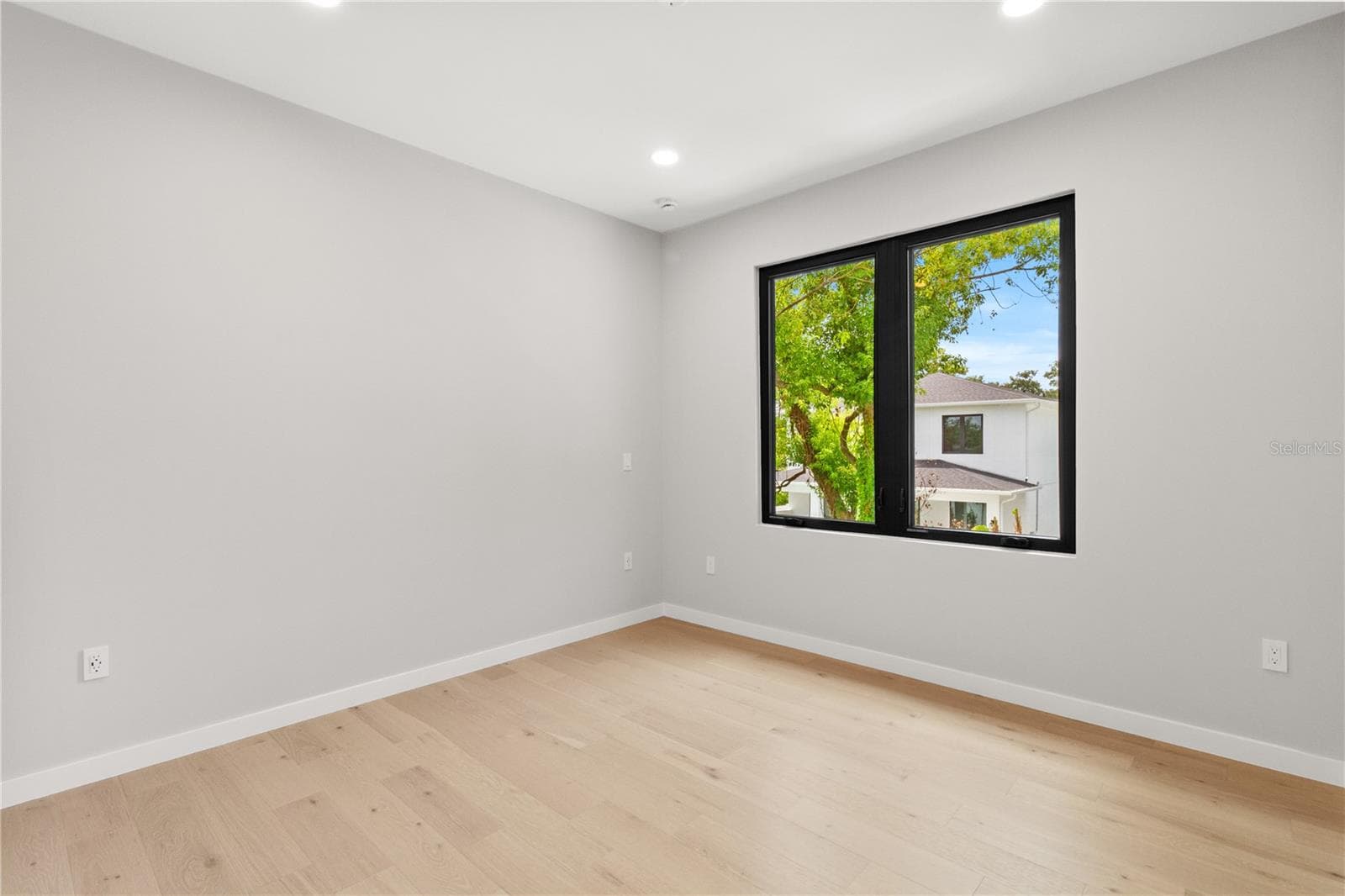 Single Family Residence at 516 CLAYTON ST, ORLANDO, photo 28 of 41