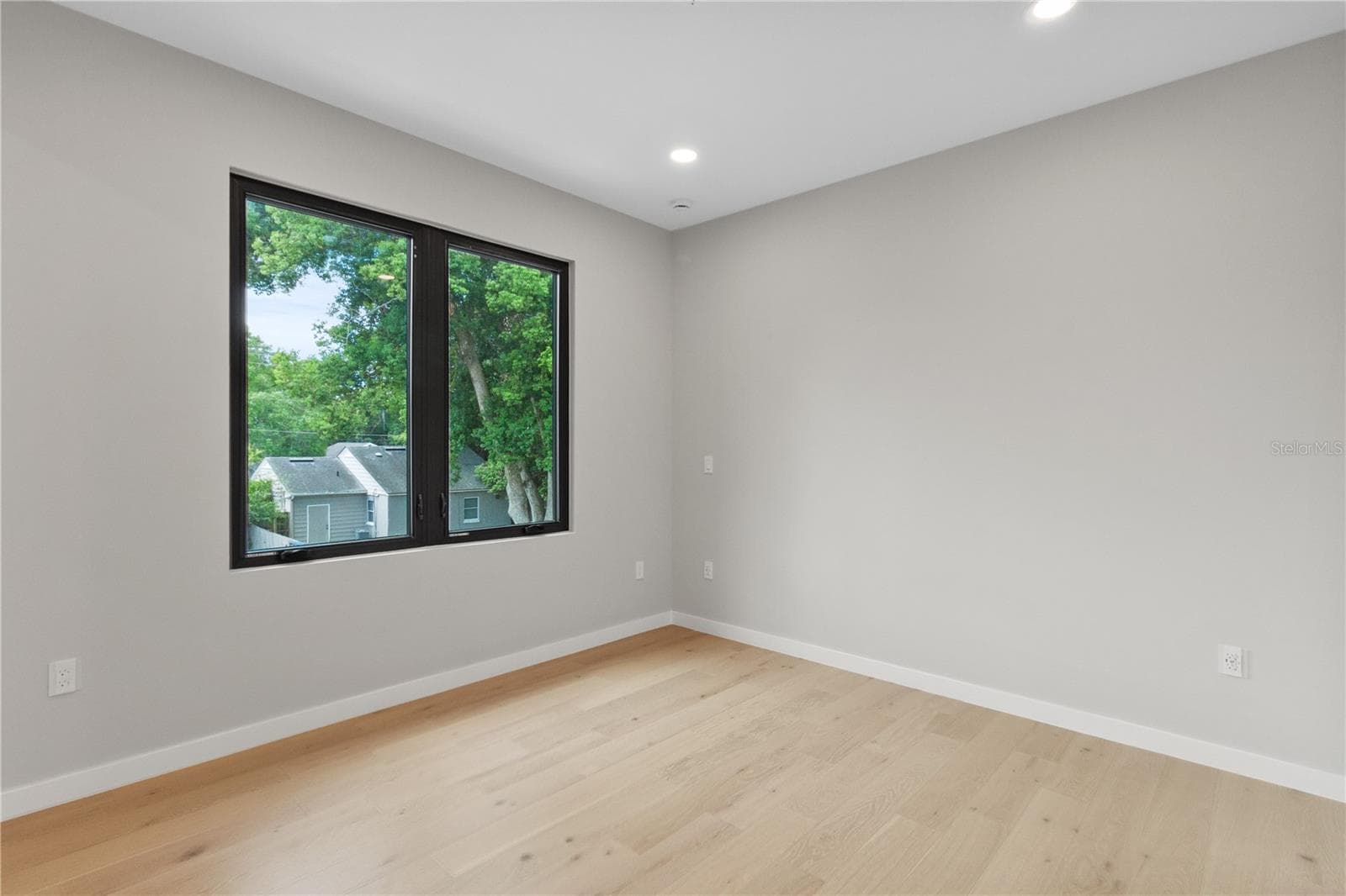 Single Family Residence at 516 CLAYTON ST, ORLANDO, photo 29 of 41