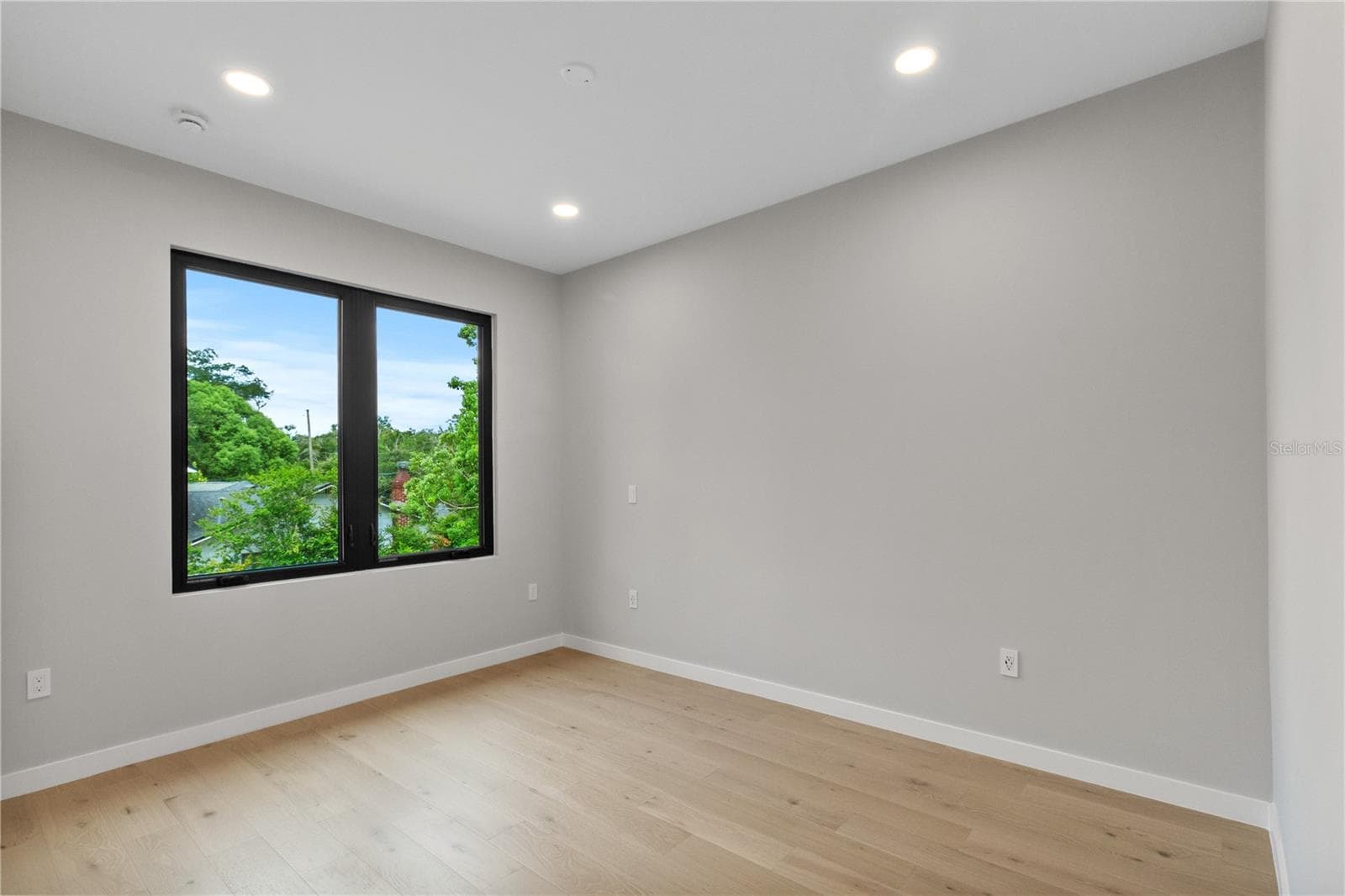 Single Family Residence at 516 CLAYTON ST, ORLANDO, photo 32 of 41