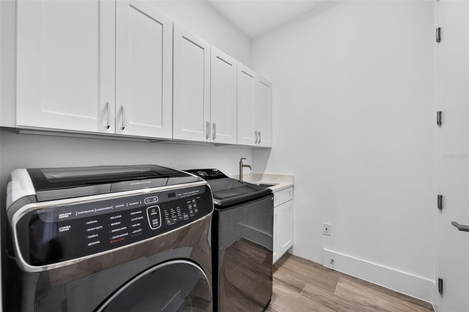 1st floor laundry room off garage entrance - 2343 VERSAILLES AVE, WINTER PARK