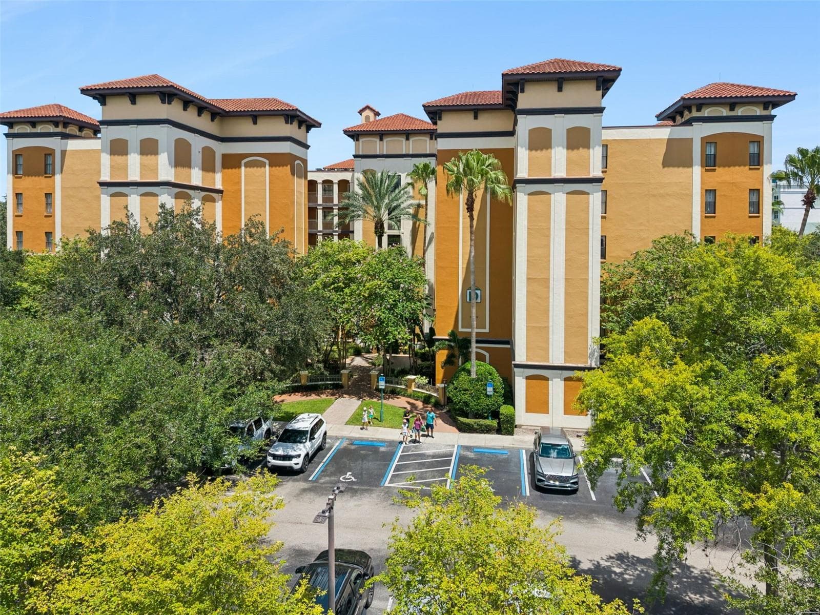 Condo - Hotel at 12539 FLORIDAYS RESORT DR #102D, ORLANDO, photo 2 of 75
