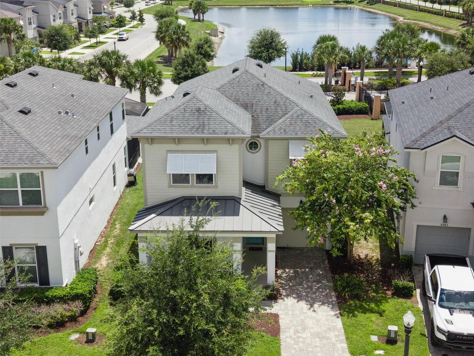 8987 AMELIA DOWNS TRL