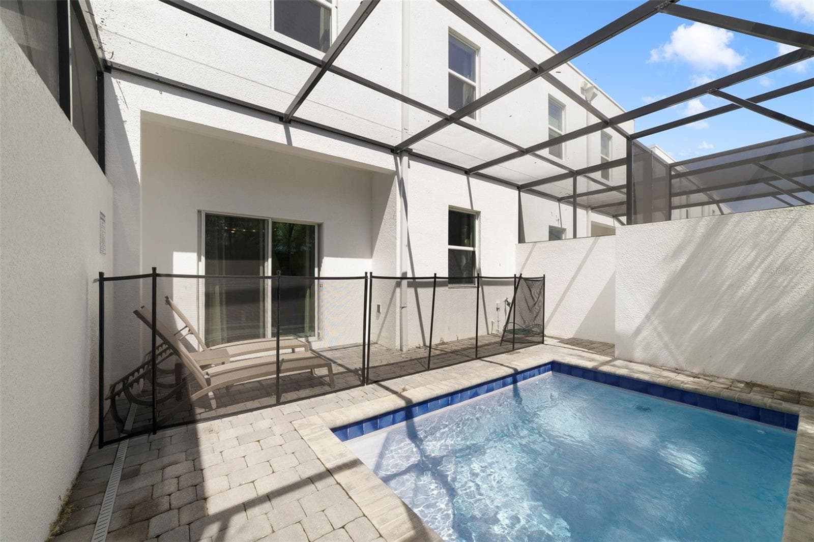 Private screened pool. - 340 FAMAGUSTA DR, DAVENPORT