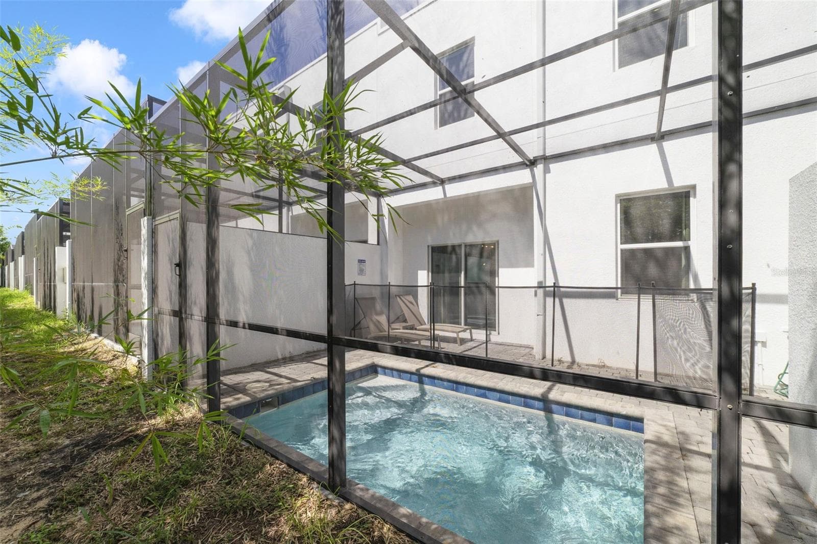 Private screened pool. - 340 FAMAGUSTA DR, DAVENPORT