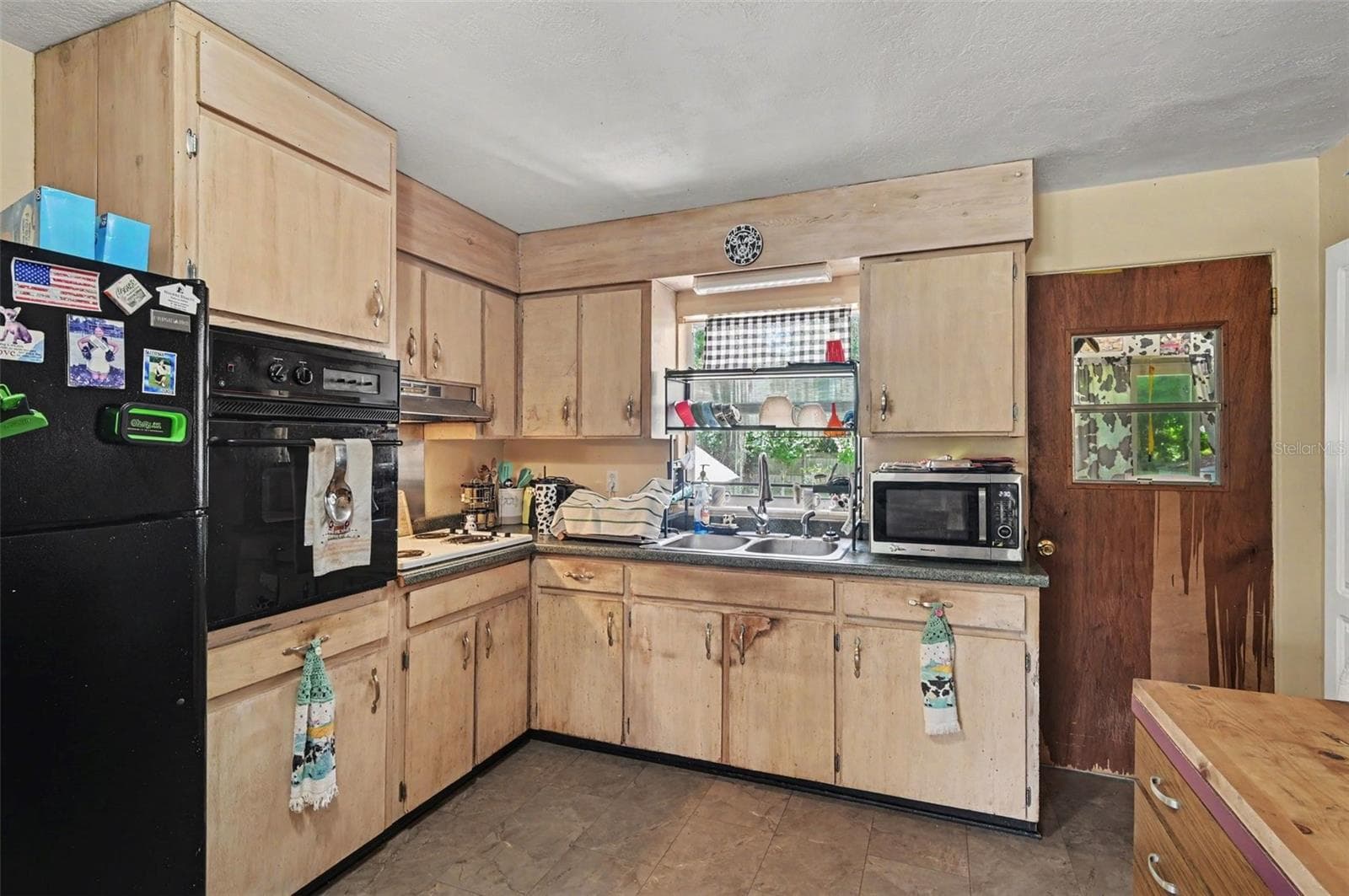 Single Family Residence at 624 W FRENCH AVE, ORANGE CITY, photo 12 of 30