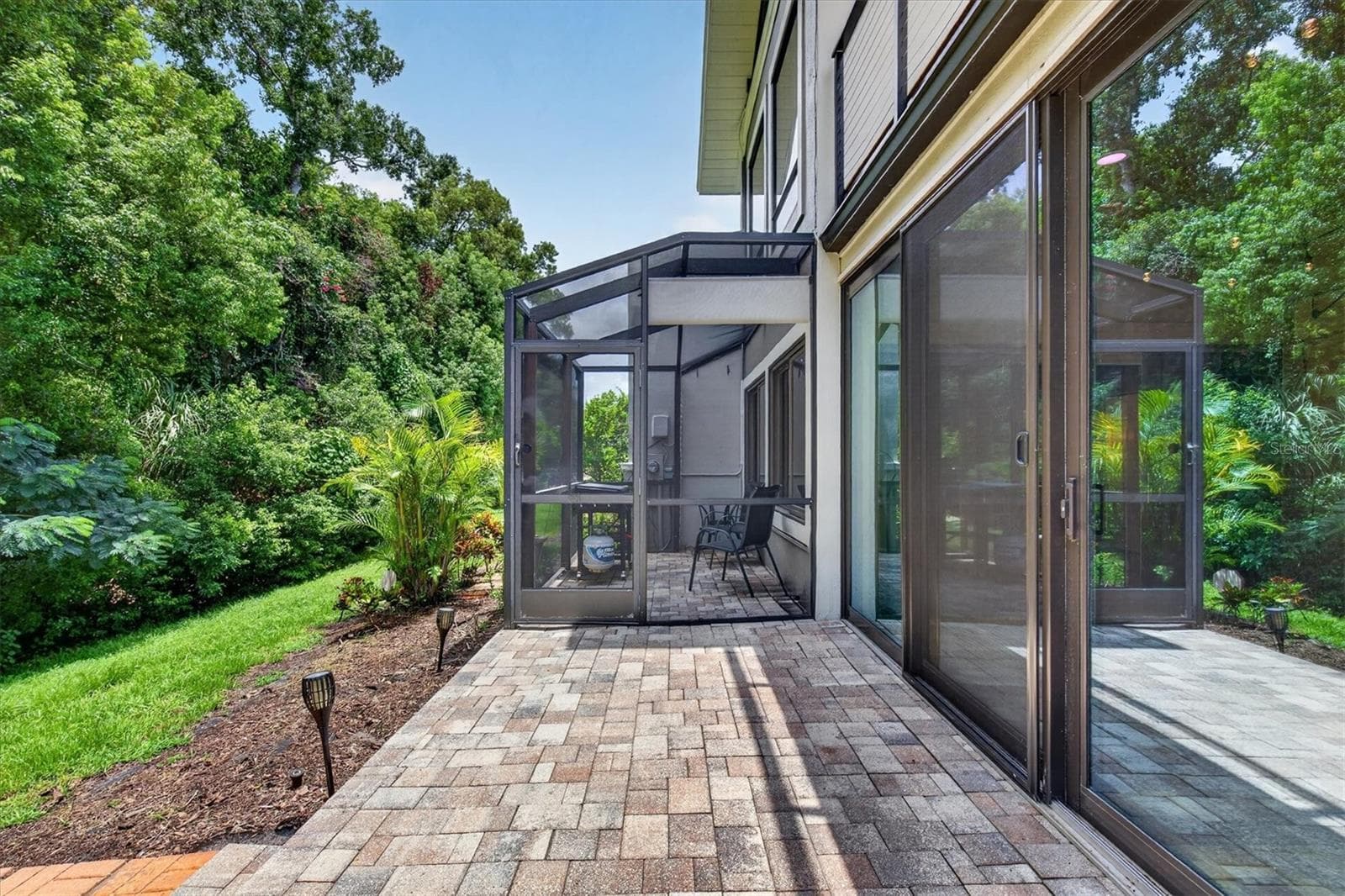 Back Patio & Yard - 2631 ROYAL LIVERPOOL DR, TARPON SPRINGS
