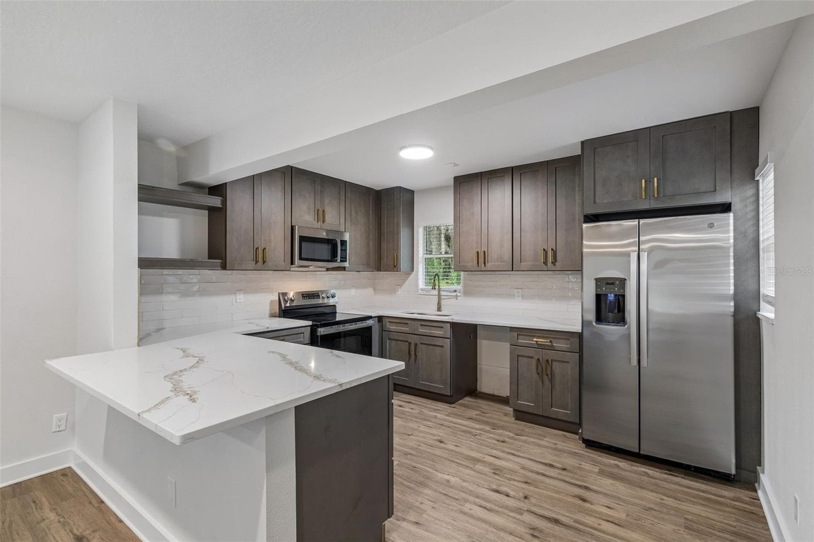 Single Family Residence at 17503 GALVESTON ST, SPRING HILL, photo 11 of 28