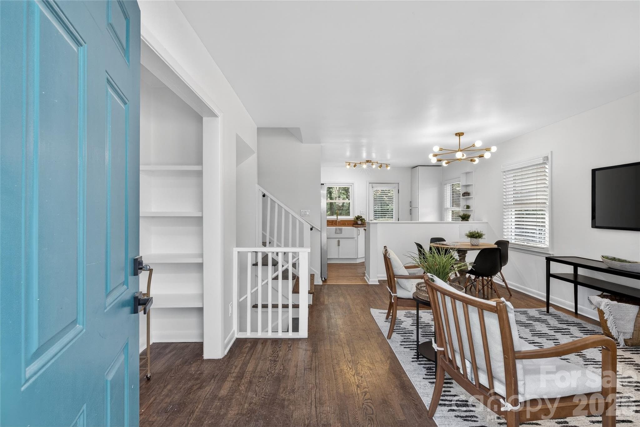 Single Family Residence at 5412 Milhaven Lane, Charlotte, photo 2 of 37