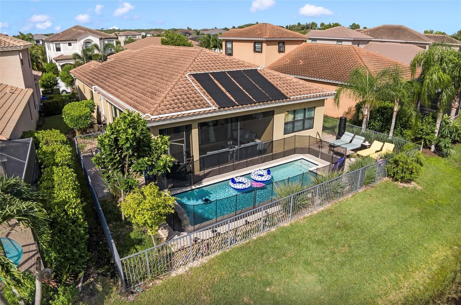 Single Family Residence at 10035 CHESAPEAKE BAY DR, FORT MYERS, photo 2 of 33