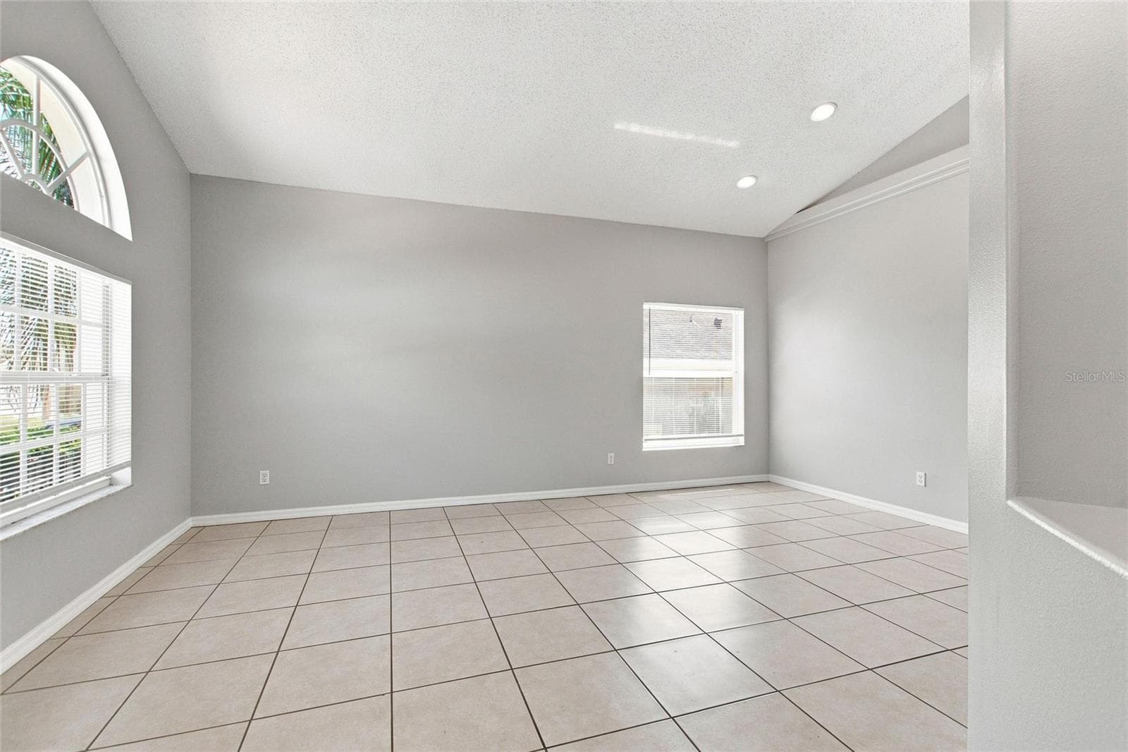 Single Family Residence at 16616 PALM SPRING DR, CLERMONT, photo 6 of 48