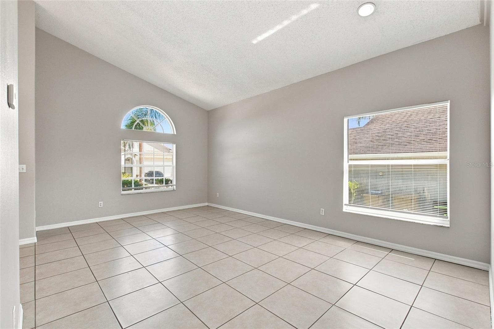 Single Family Residence at 16616 PALM SPRING DR, CLERMONT, photo 10 of 48