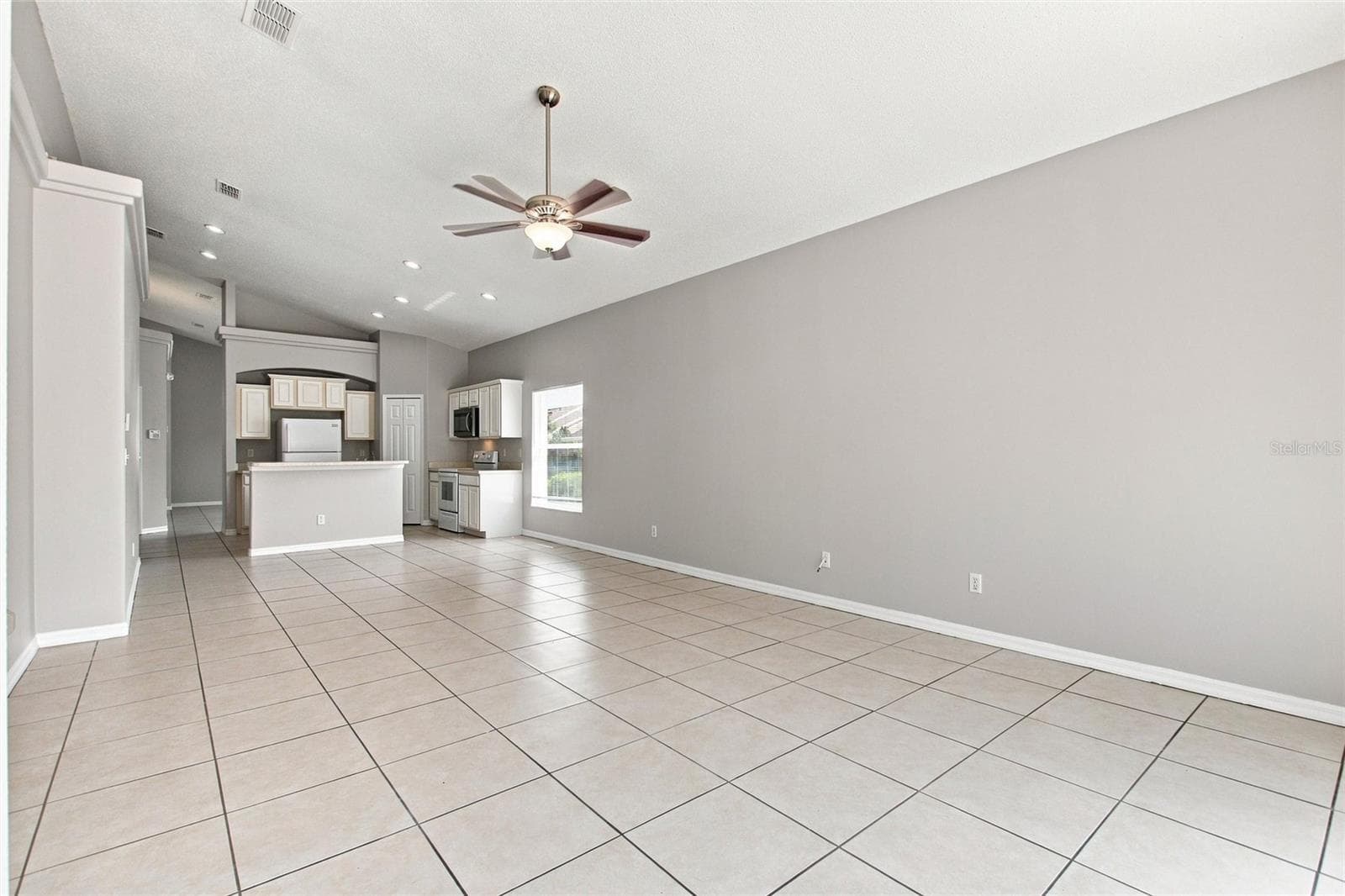 Single Family Residence at 16616 PALM SPRING DR, CLERMONT, photo 16 of 48