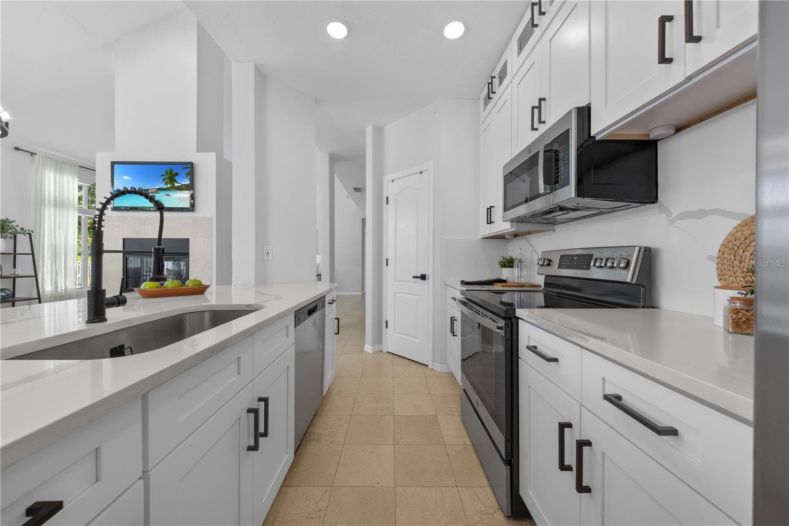 Single Family Residence at 130 WIMBLEDON CIR, LAKE MARY, photo 17 of 44
