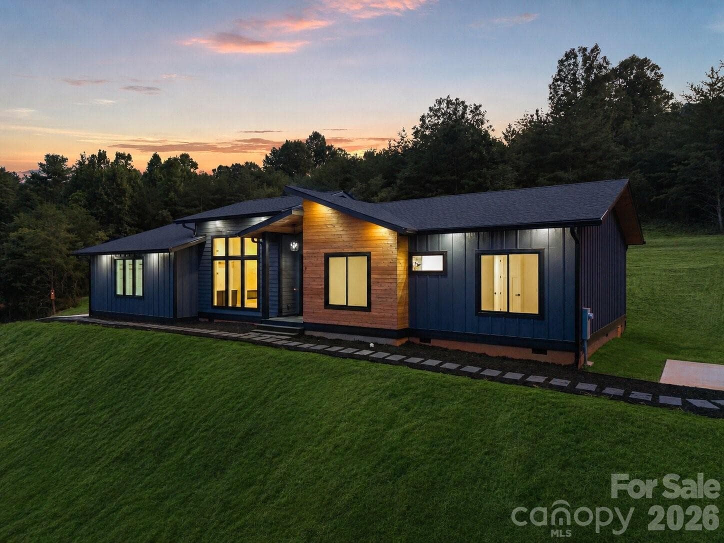 Virtually enhanced grass - 7 Spicebush Lane, Weaverville