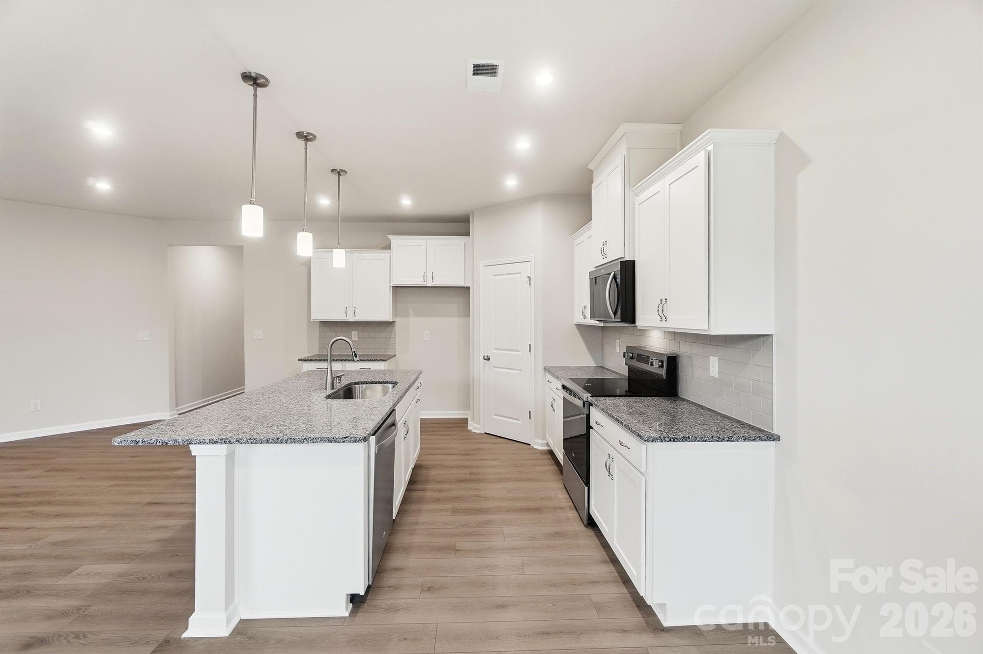 Single Family Residence at 2742 Phoenix Court, Gastonia, photo 13 of 48