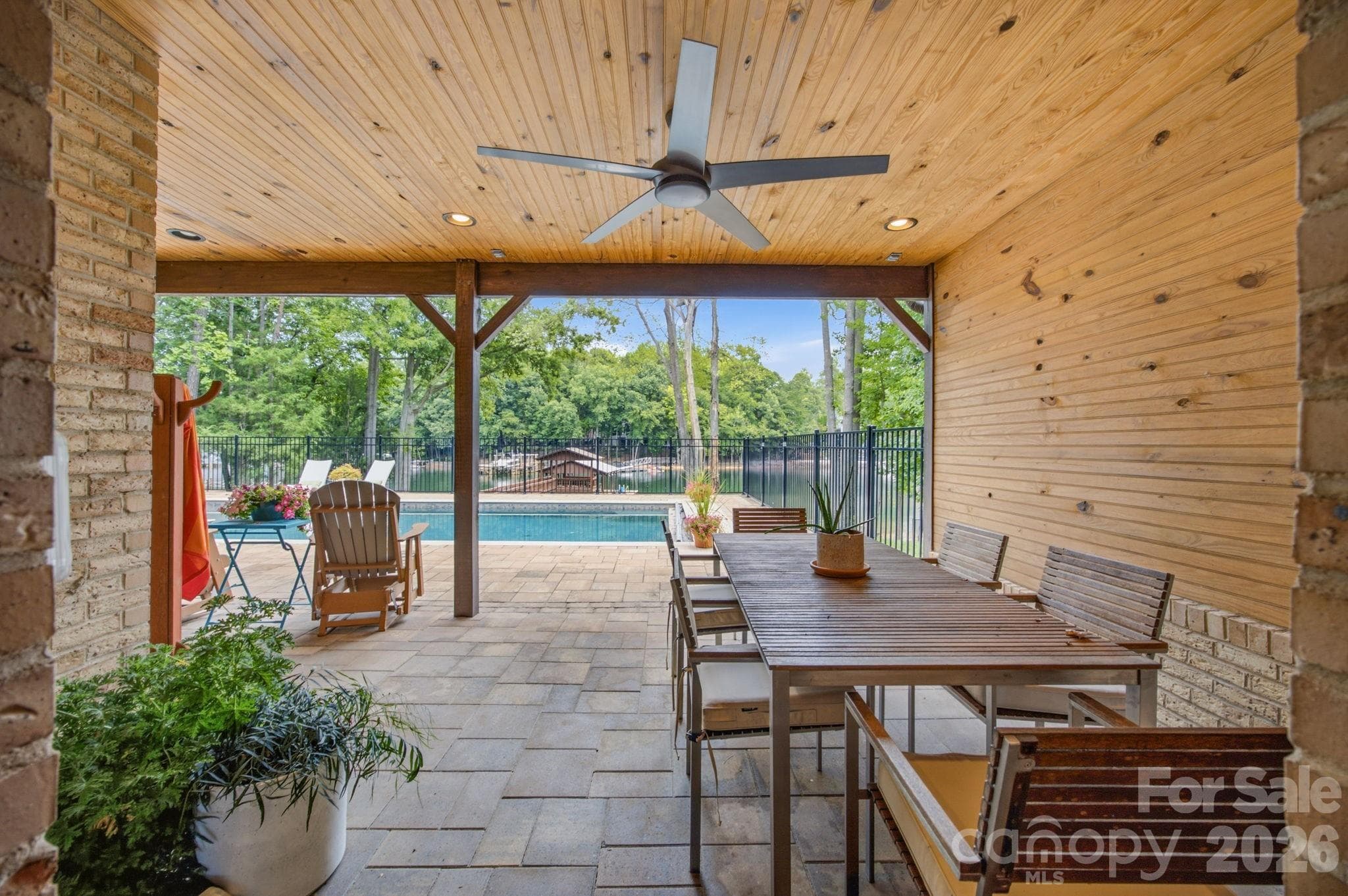 Single Family Residence at 20334 Bethelwood Lane, Cornelius, photo 10 of 47