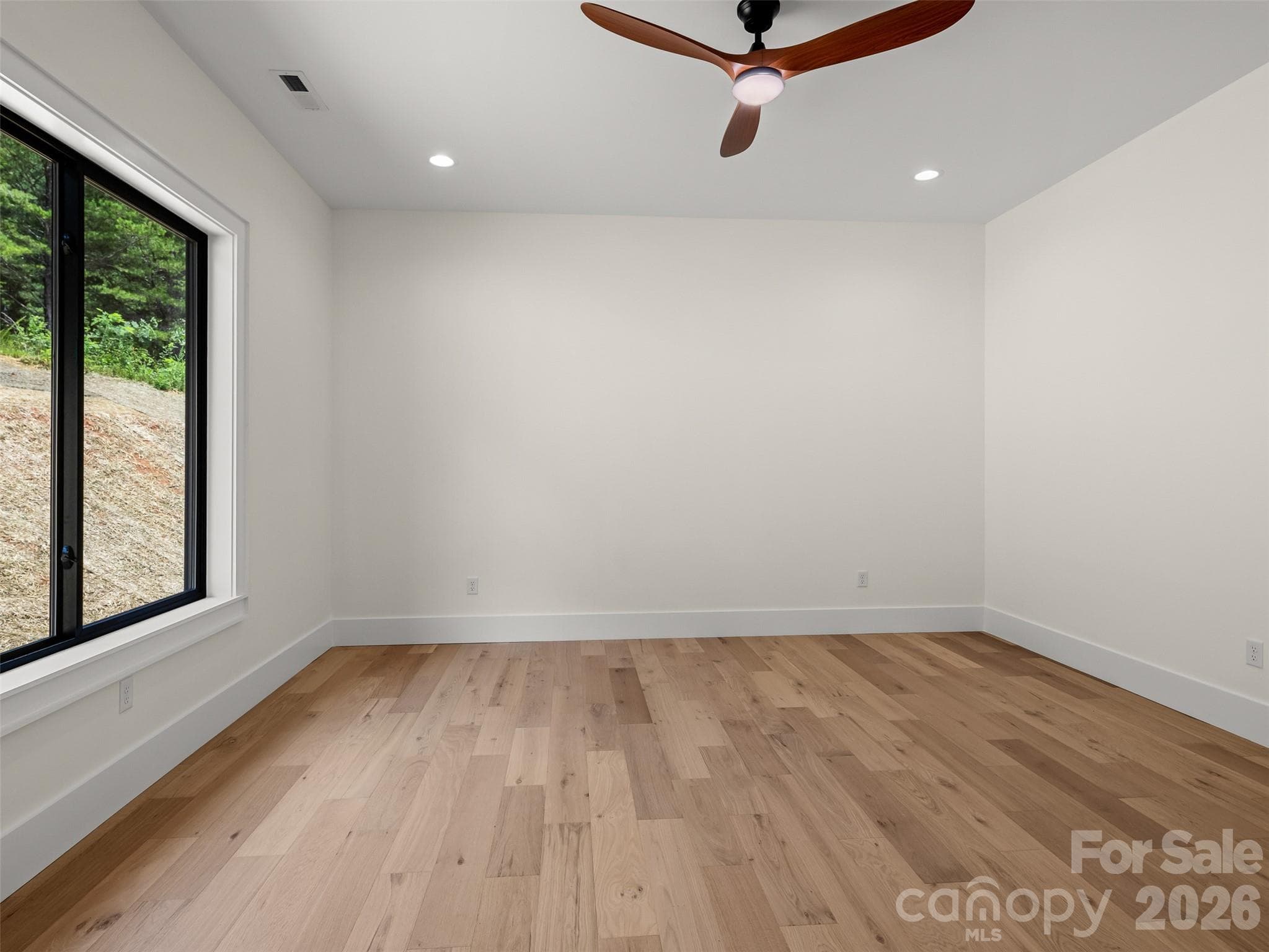 Single Family Residence at 7 Spicebush Lane, Weaverville, photo 26 of 47