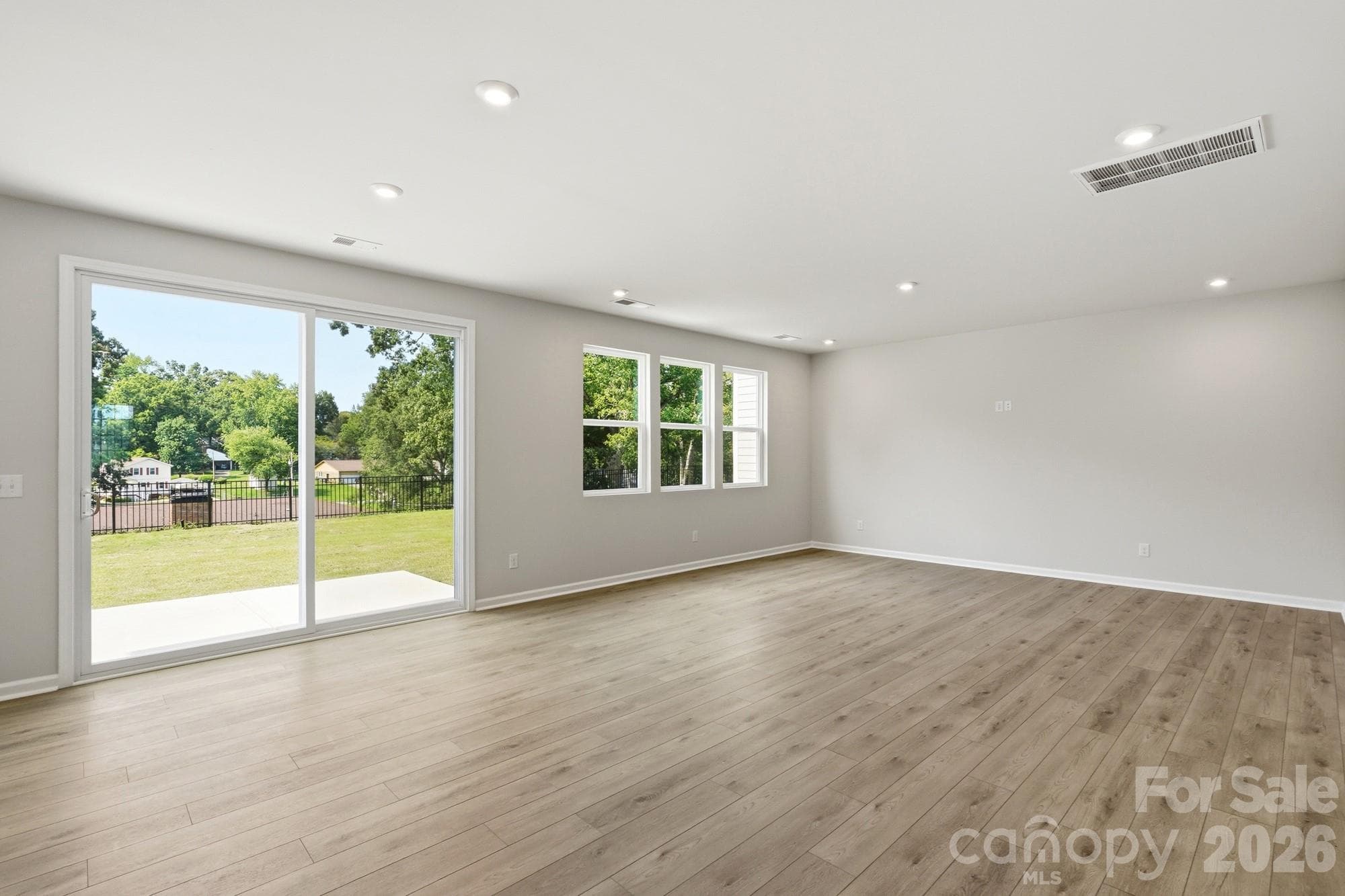 Single Family Residence at 2730 Phoenix Court, Gastonia, photo 13 of 48