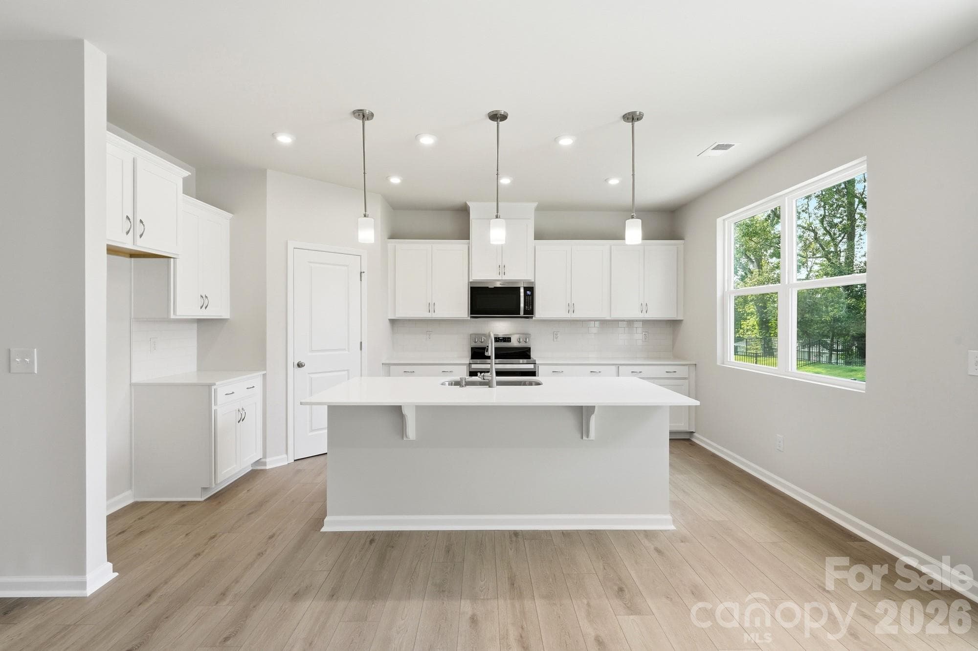 Single Family Residence at 2730 Phoenix Court, Gastonia, photo 17 of 48