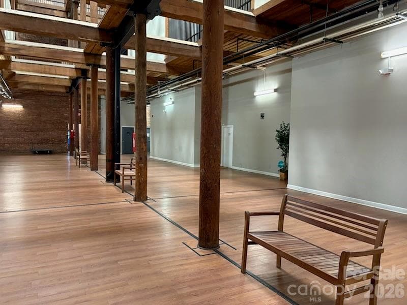 Condominium at 201 S Hoskins Road, Charlotte, photo 4 of 32