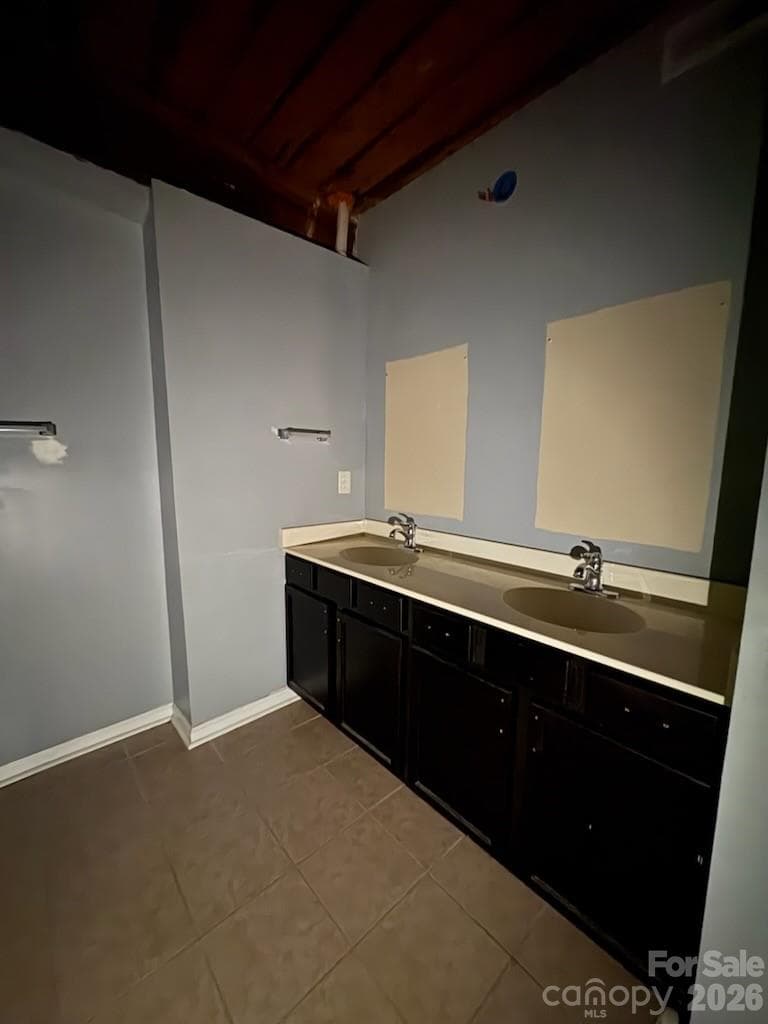 Condominium at 201 S Hoskins Road, Charlotte, photo 19 of 32