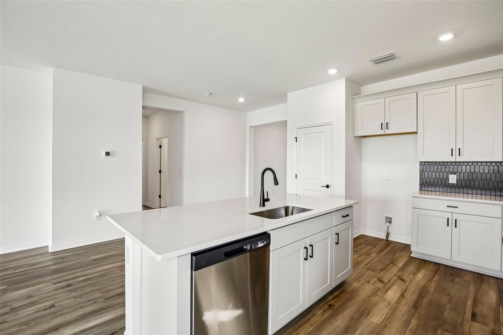 Single Family Residence at 13810 BERTRAND AVE, PALMETTO, photo 7 of 33