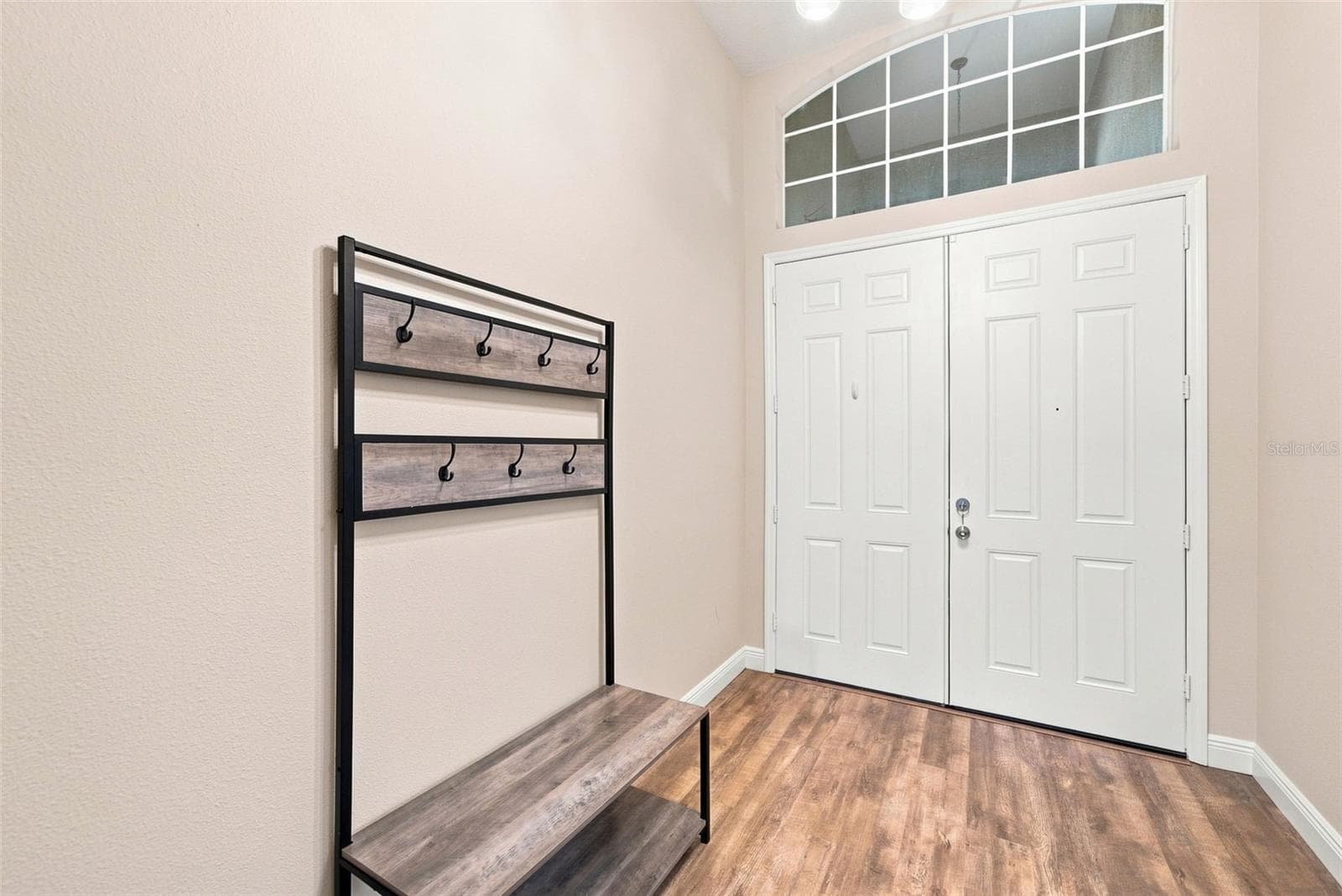 Single Family Residence at 295 LONDONDERRY DR, SARASOTA, photo 7 of 35