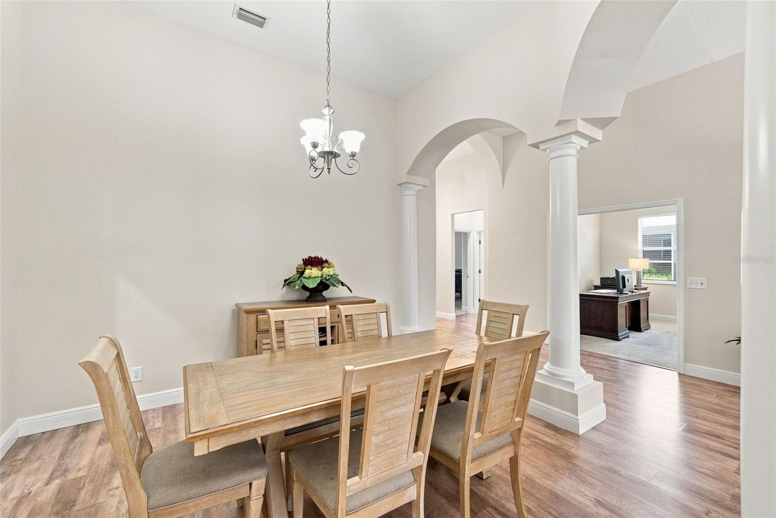 Single Family Residence at 295 LONDONDERRY DR, SARASOTA, photo 11 of 35