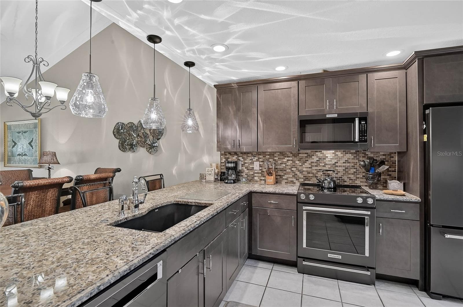 Condominium at 3217 SANDLEHEATH #45, SARASOTA, photo 9 of 46