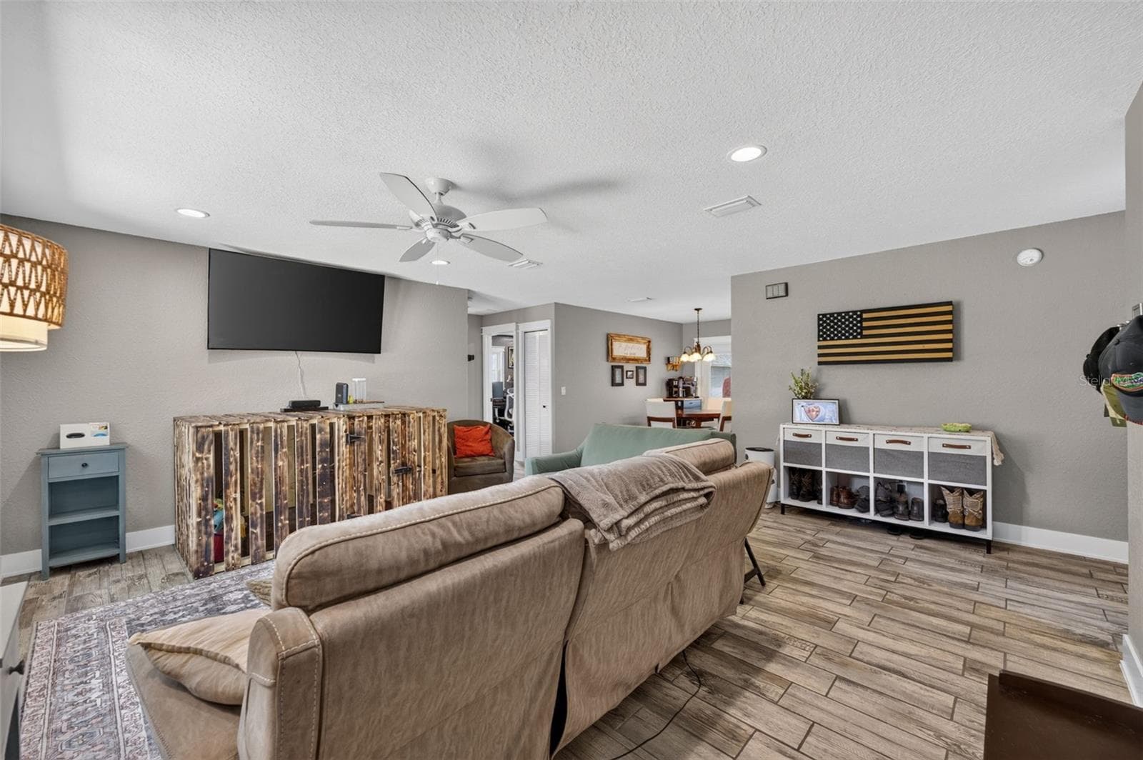 Living Room - 8280 SE 161ST PL, SUMMERFIELD