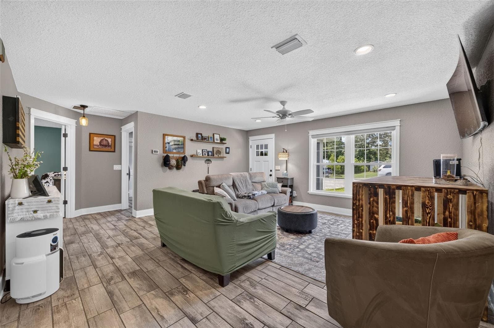 Living Room - 8280 SE 161ST PL, SUMMERFIELD
