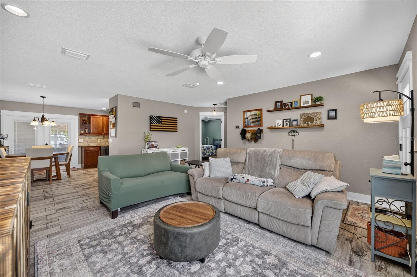 Living Room - 8280 SE 161ST PL, SUMMERFIELD