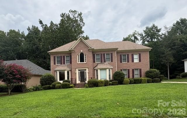 Single Family Residence at 3119 Castlemaine Drive, Charlotte, photo 2 of 39