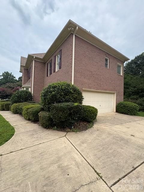 Single Family Residence at 3119 Castlemaine Drive, Charlotte, photo 4 of 39