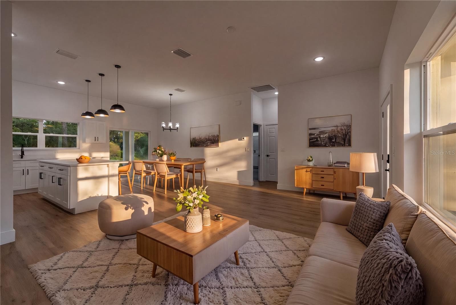Virtual Staging - 33 FISHER PL, OCKLAWAHA