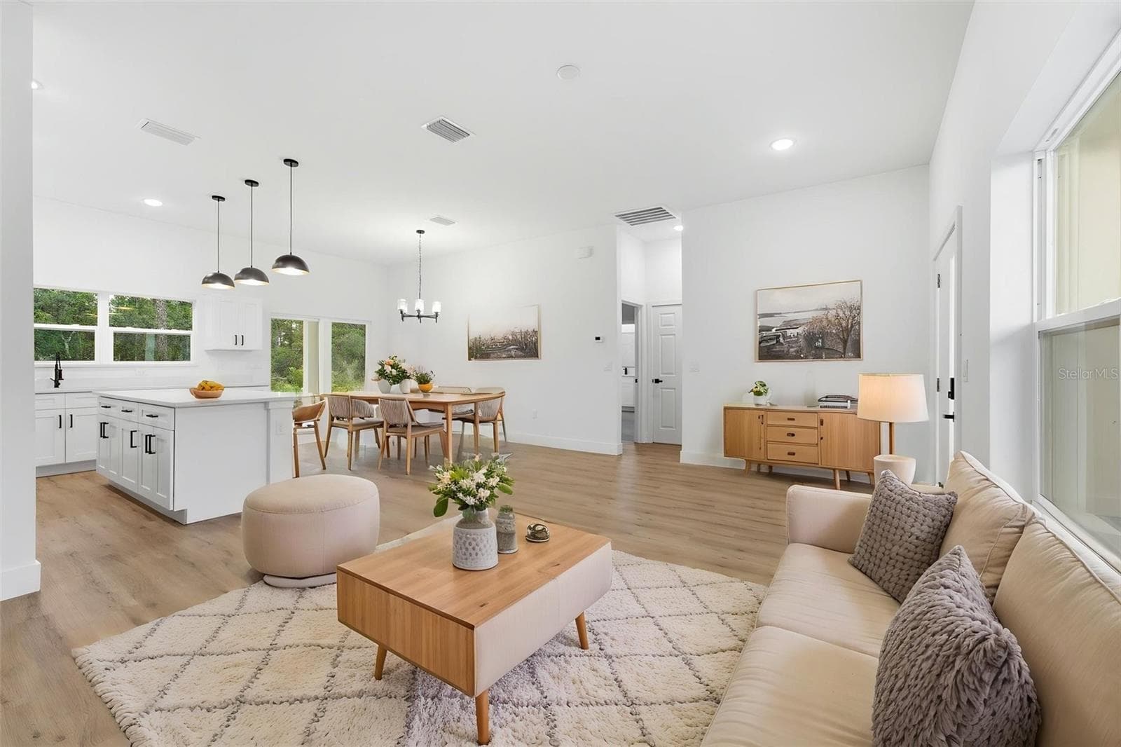 Virtual Staging - 33 FISHER PL, OCKLAWAHA