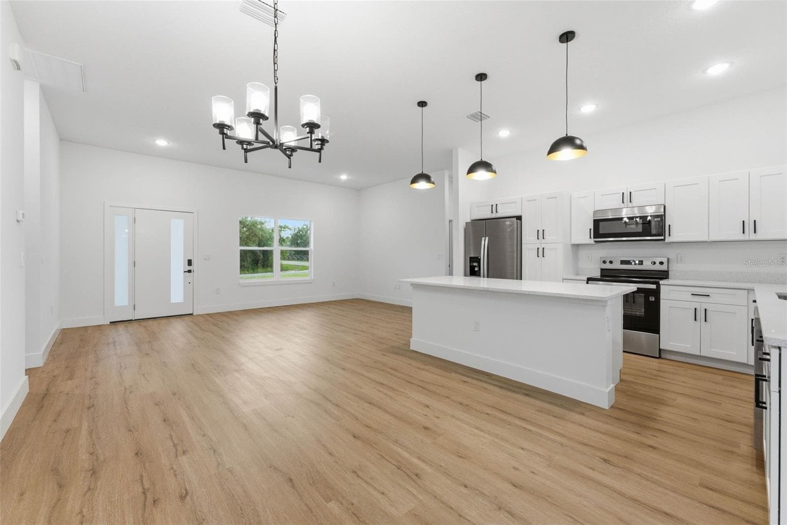 Single Family Residence at 33 FISHER PL, OCKLAWAHA, photo 15 of 56