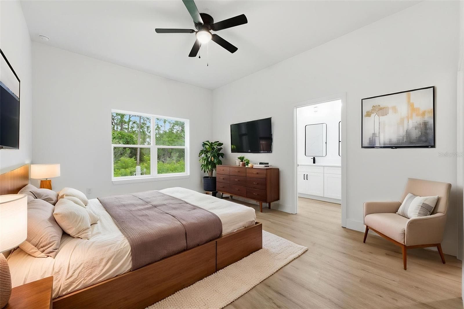Virtual Staging - 33 FISHER PL, OCKLAWAHA