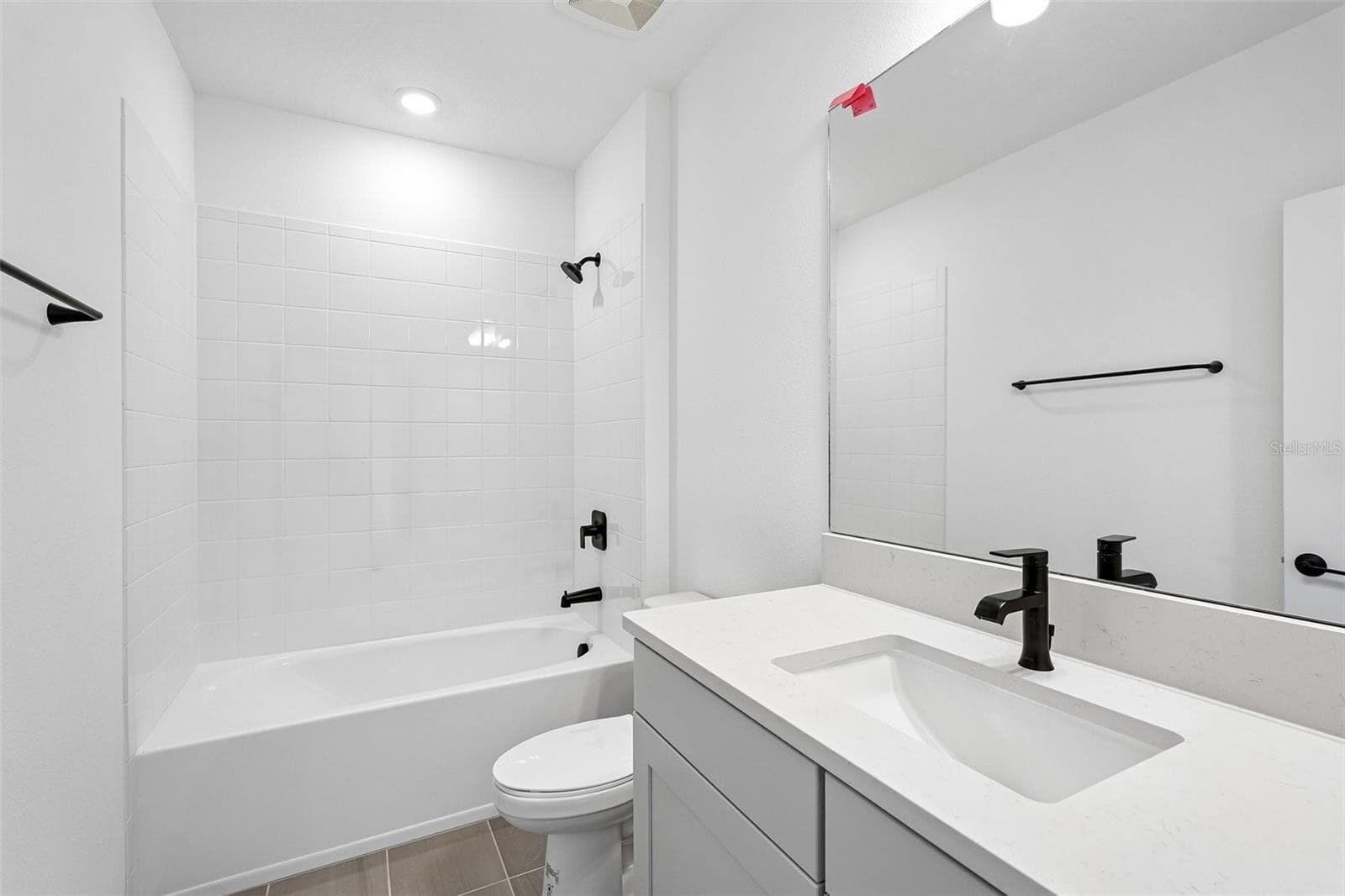 Single Family Residence at 8712 CANARD CV, PALMETTO, photo 24 of 32