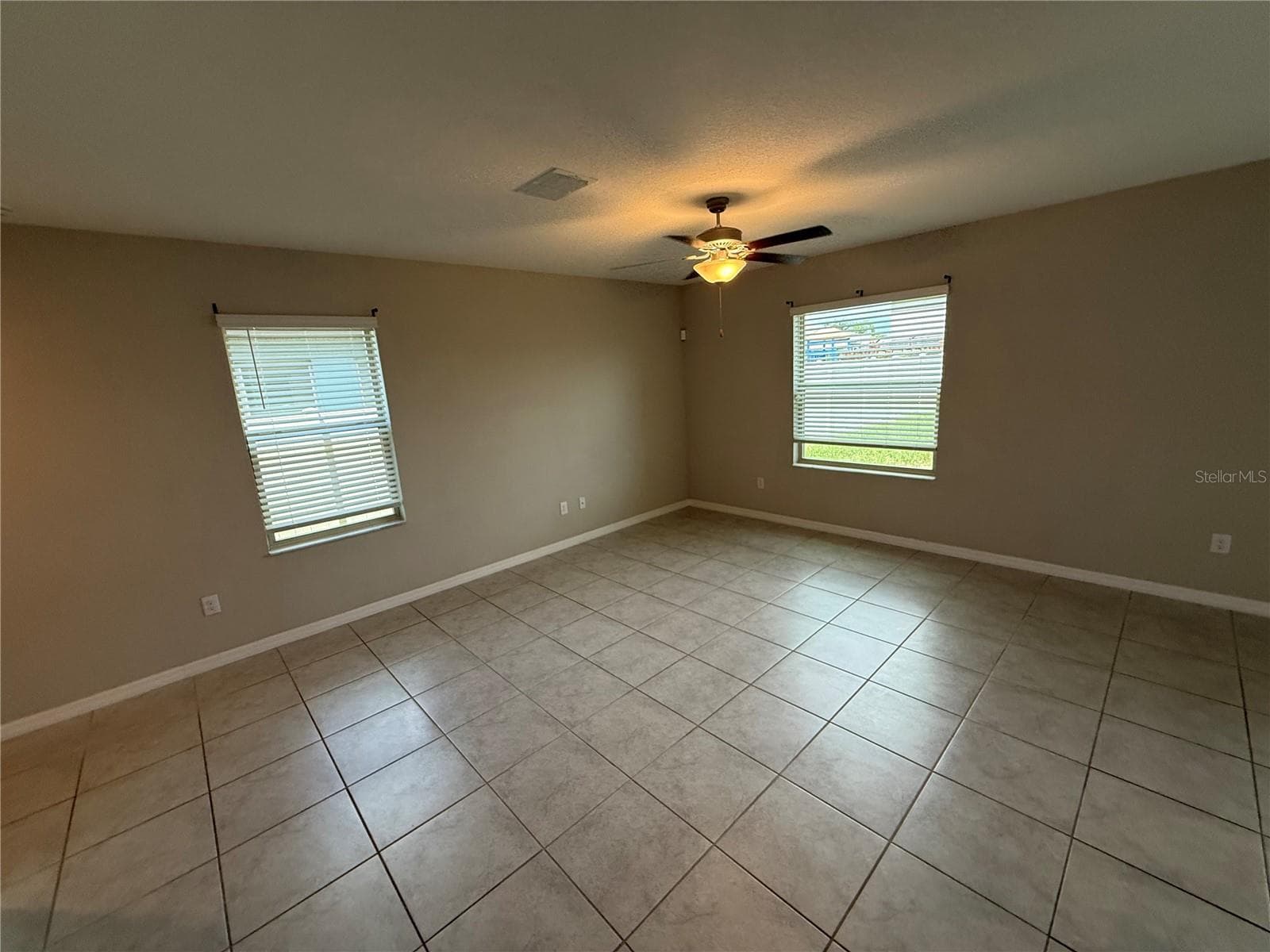 Single Family Residence at 4540 ETERNAL PRINCE DR, SUN CITY CENTER, photo 2 of 17