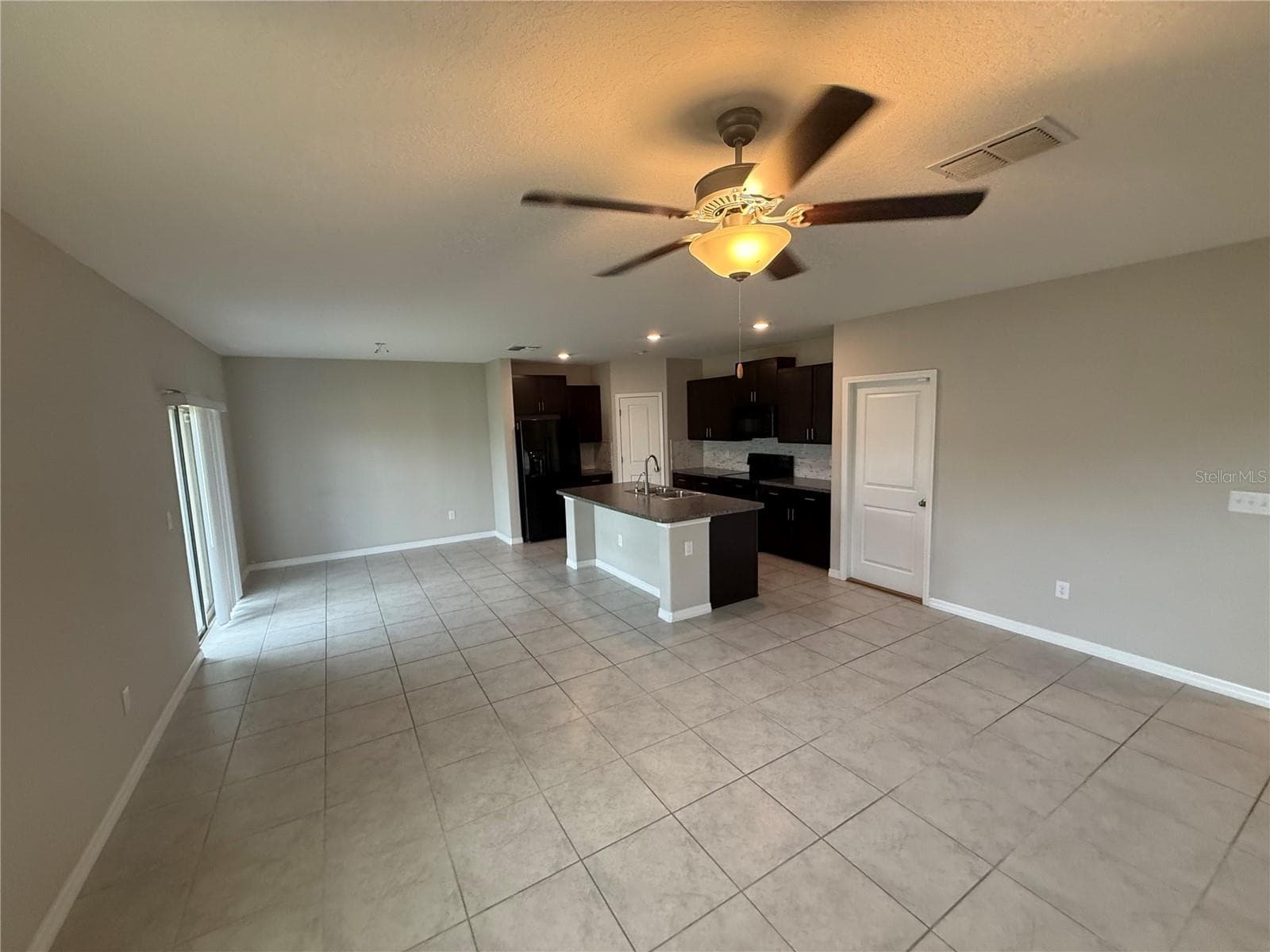 Single Family Residence at 4540 ETERNAL PRINCE DR, SUN CITY CENTER, photo 3 of 17