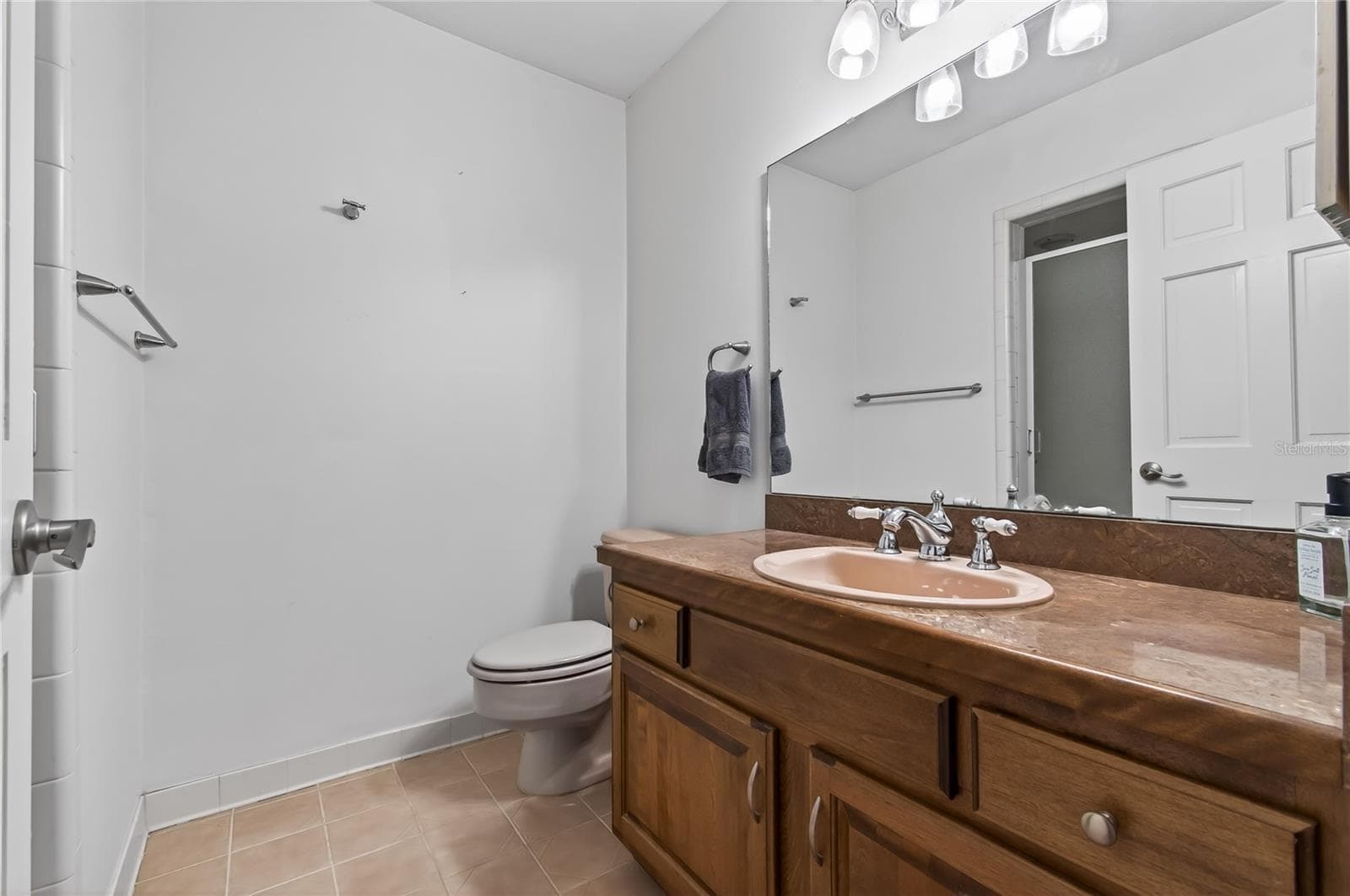 Single Family Residence at GAINESVILLE COUNTRY CLUB, GAINESVILLE, photo 63 of 76
