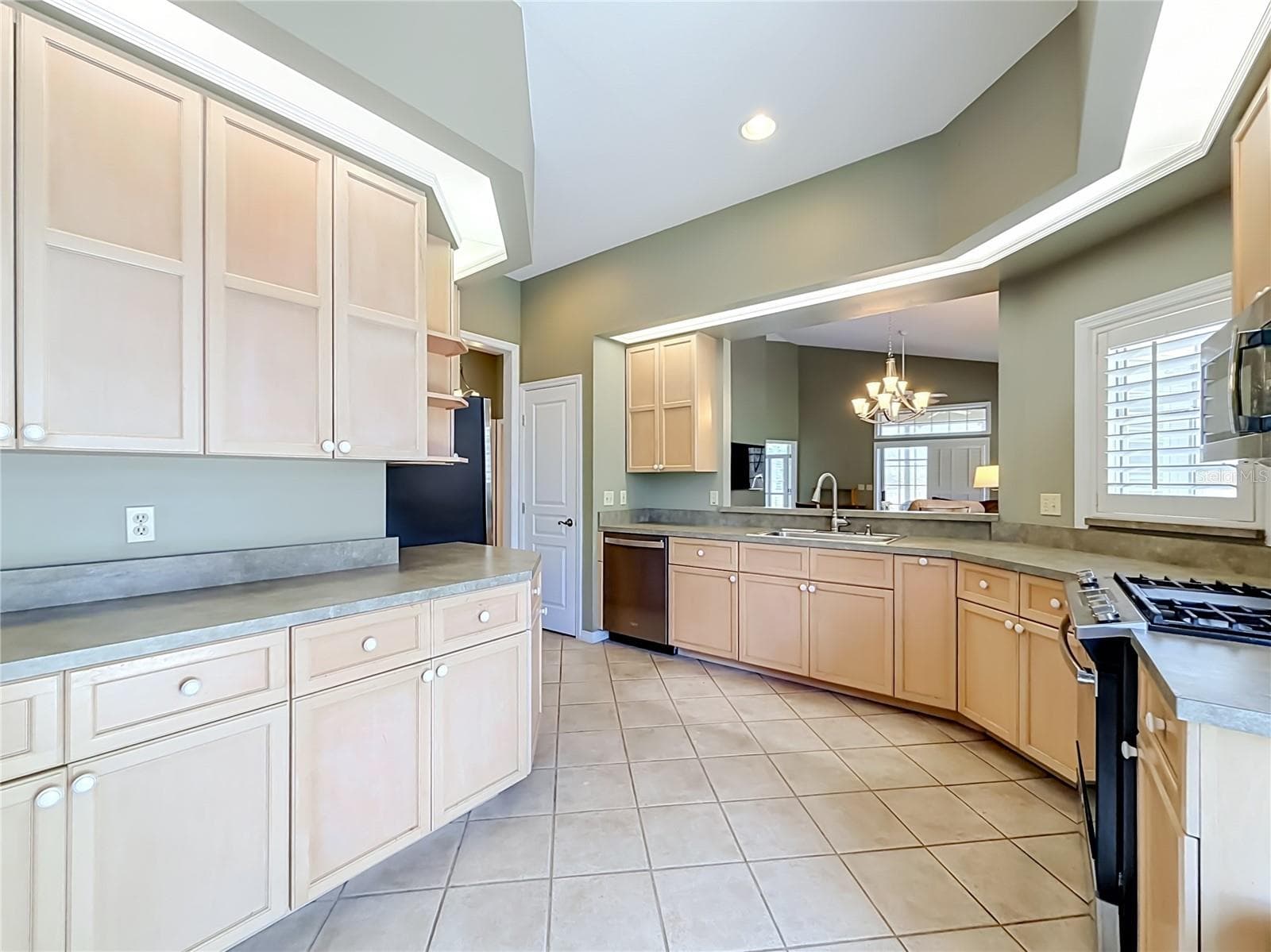 Kitchen - 3008 SW 41ST PL, OCALA