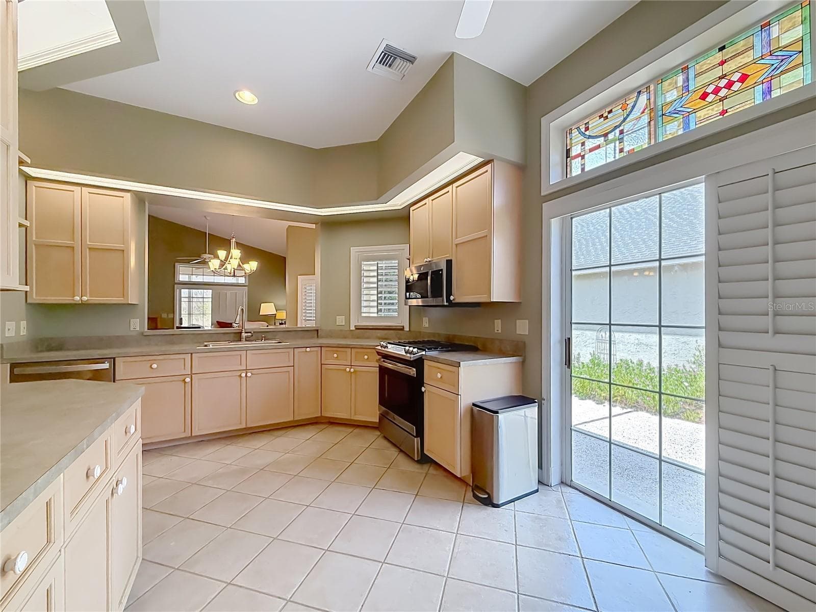 Kitchen and breakfast nook - 3008 SW 41ST PL, OCALA