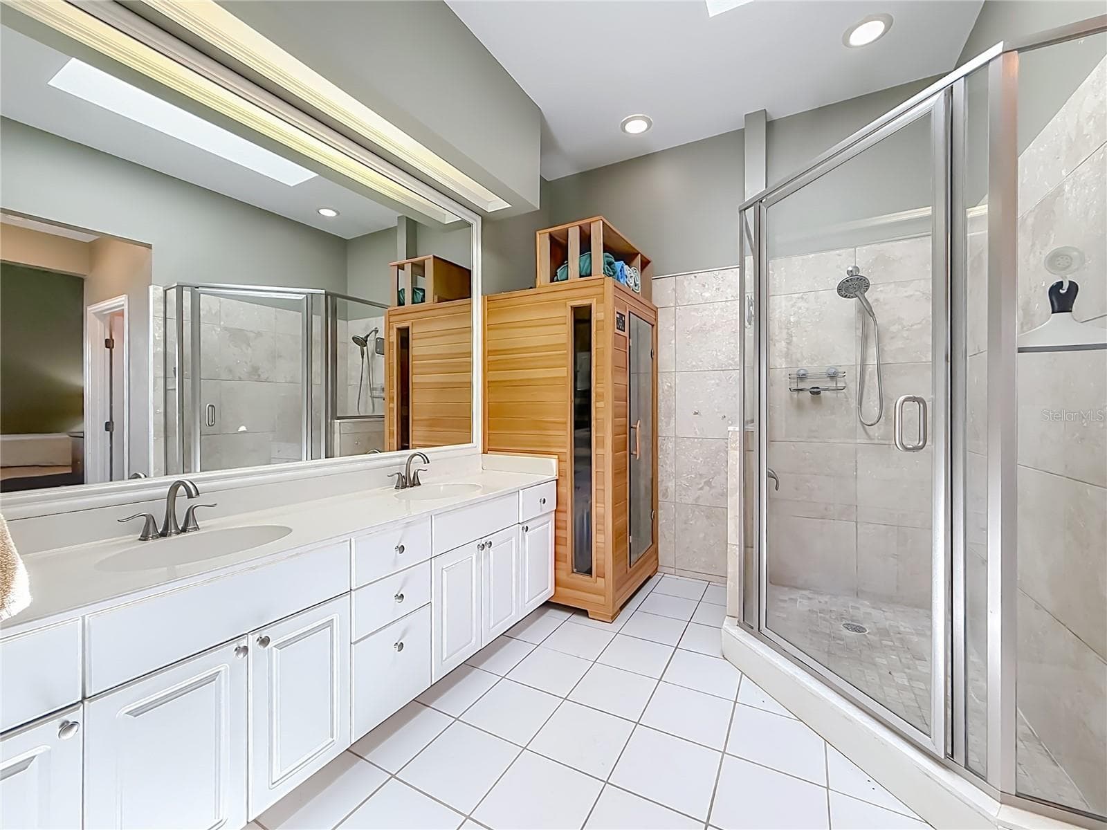 Primary Bath with Sauna - 3008 SW 41ST PL, OCALA